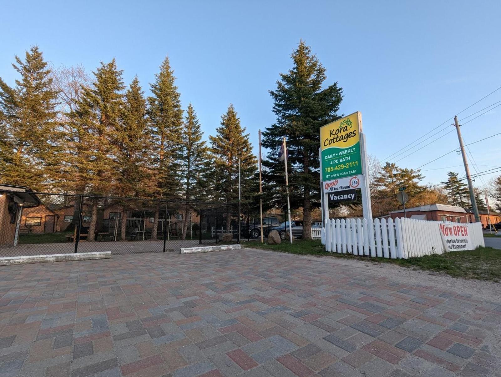 Tiny Wood Cottage 12 Wasaga Beach Exterior foto